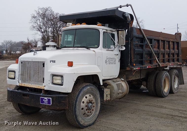 image for item FK0798 1999 Mack RD688S dump truck