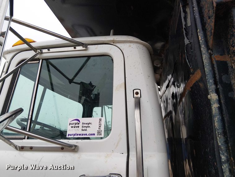 image for item FK0798 1999 Mack RD688S dump truck