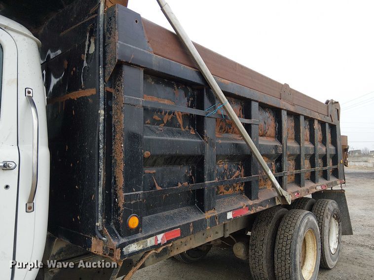 image for item FK0798 1999 Mack RD688S dump truck