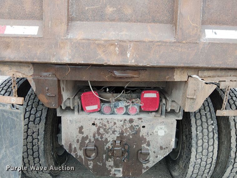 image for item FK0798 1999 Mack RD688S dump truck