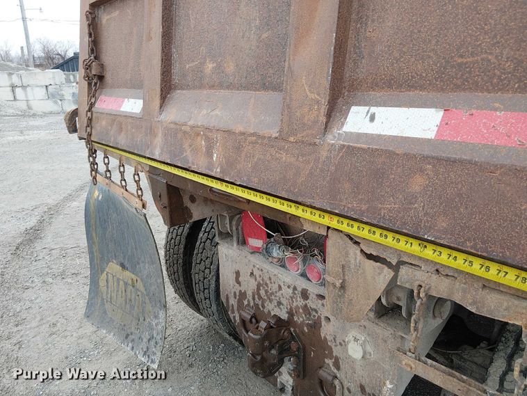 image for item FK0798 1999 Mack RD688S dump truck