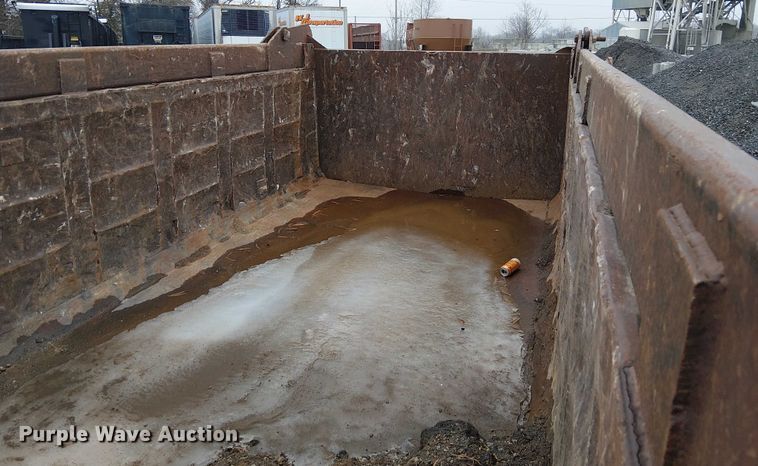 image for item FK0798 1999 Mack RD688S dump truck