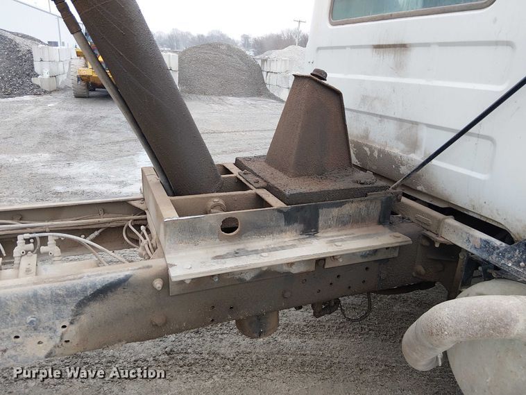 image for item FK0798 1999 Mack RD688S dump truck