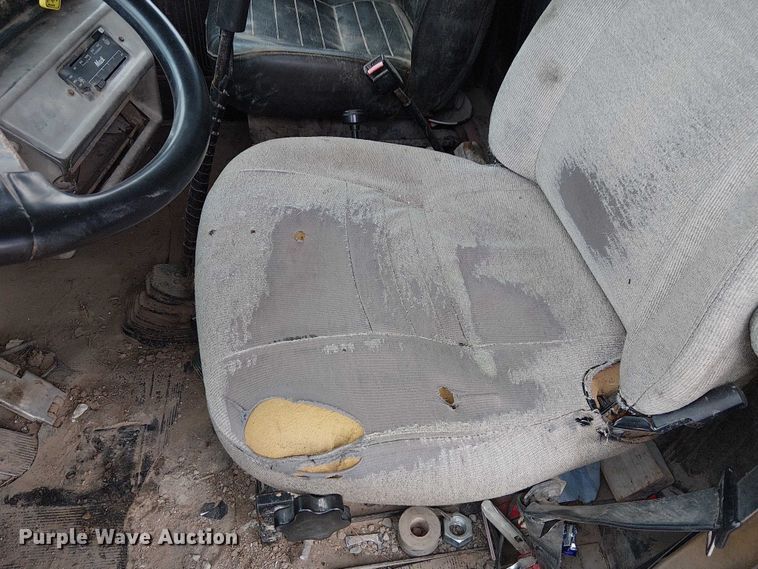 image for item FK0798 1999 Mack RD688S dump truck