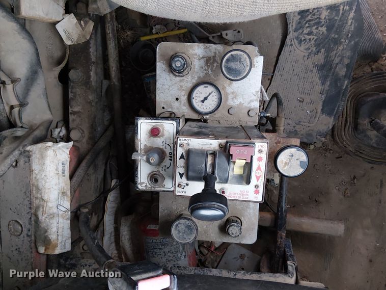 image for item FK0798 1999 Mack RD688S dump truck