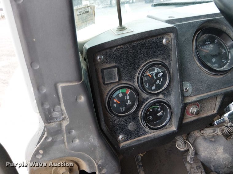 image for item FK0798 1999 Mack RD688S dump truck