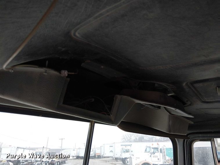 image for item FK0798 1999 Mack RD688S dump truck