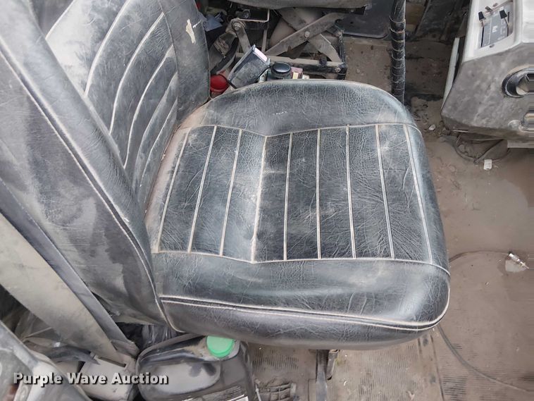 image for item FK0798 1999 Mack RD688S dump truck