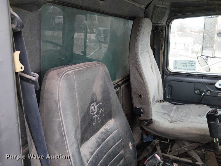 image for item FK0798 1999 Mack RD688S dump truck