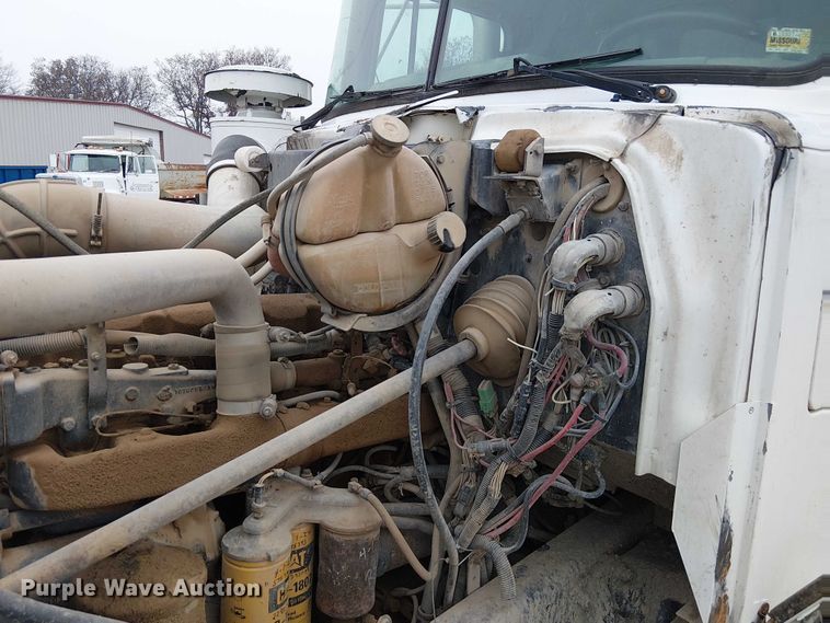 image for item FK0798 1999 Mack RD688S dump truck