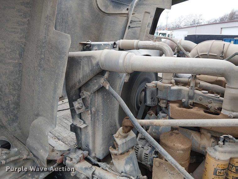 image for item FK0798 1999 Mack RD688S dump truck