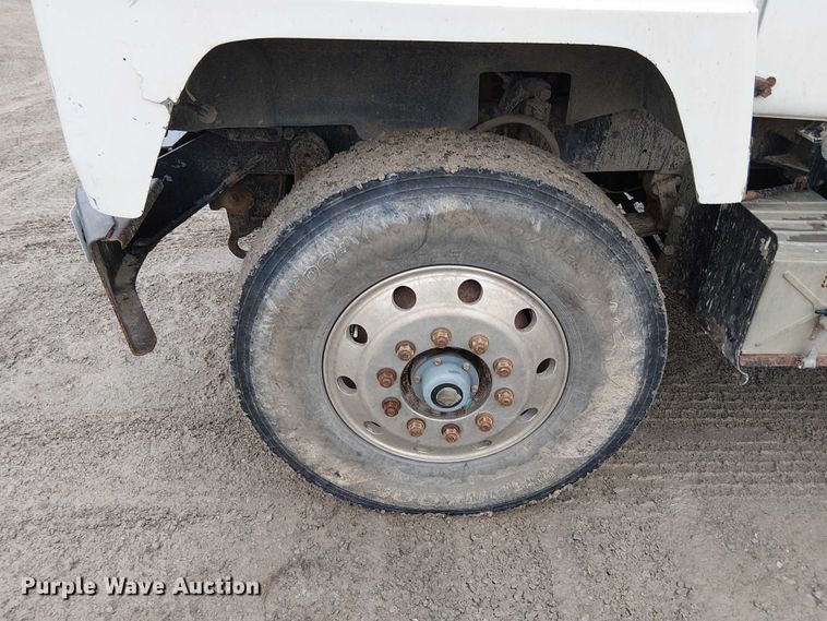 image for item FK0798 1999 Mack RD688S dump truck