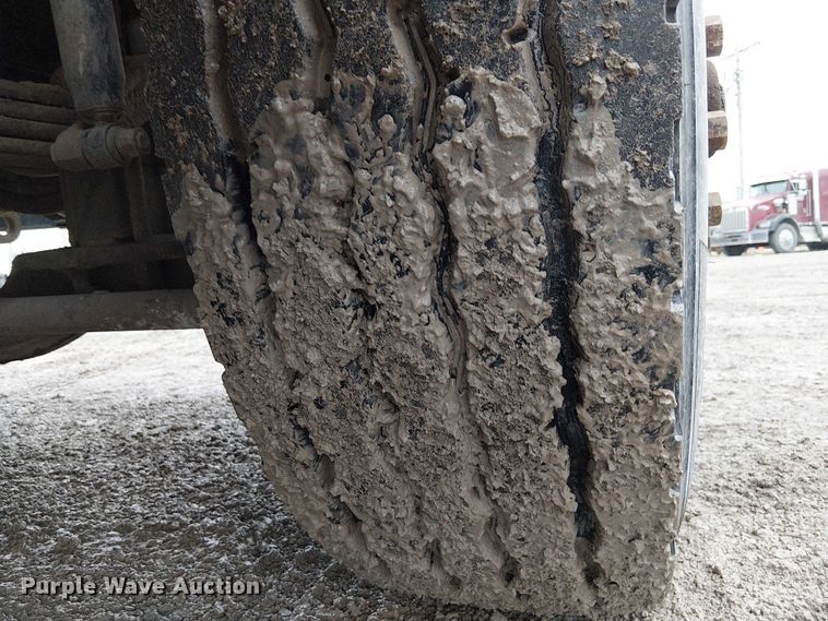 image for item FK0798 1999 Mack RD688S dump truck