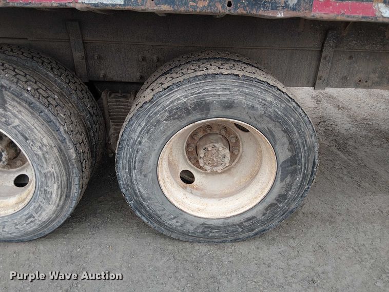 image for item FK0798 1999 Mack RD688S dump truck