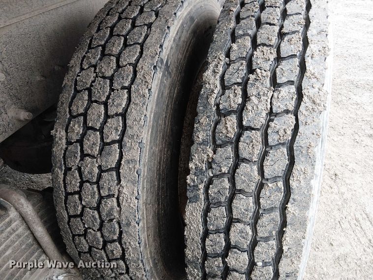 image for item FK0798 1999 Mack RD688S dump truck