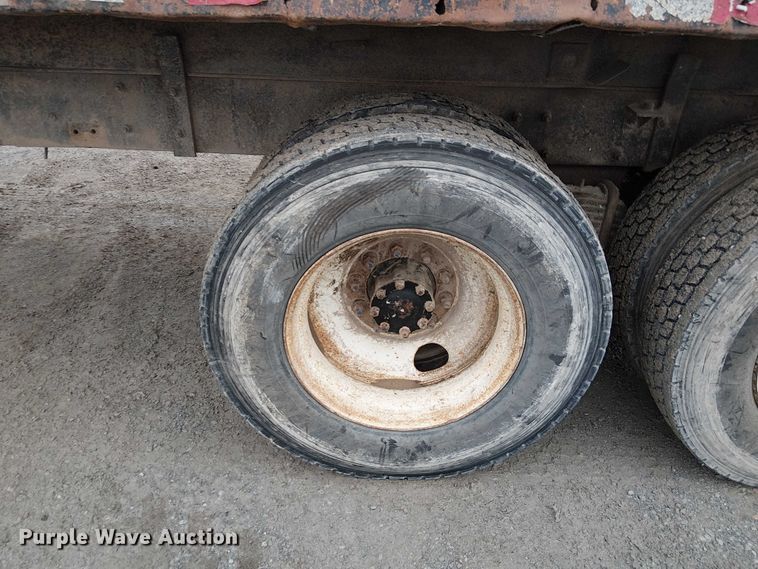 image for item FK0798 1999 Mack RD688S dump truck