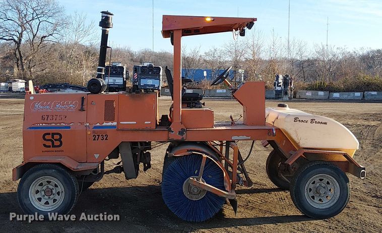 image for item FK0829 2006 Broce RJ 350 broom