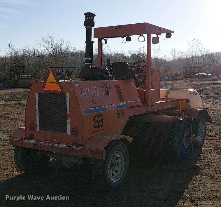 image for item FK0829 2006 Broce RJ 350 broom