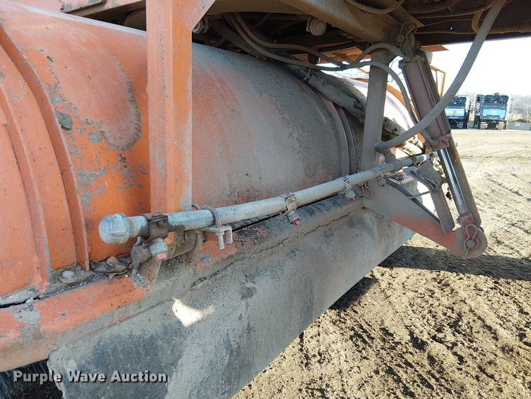 image for item FK0829 2006 Broce RJ 350 broom