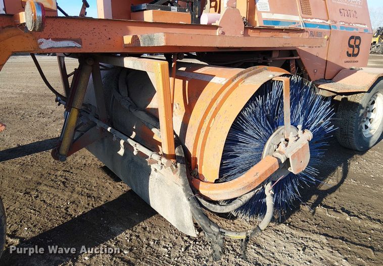 image for item FK0829 2006 Broce RJ 350 broom