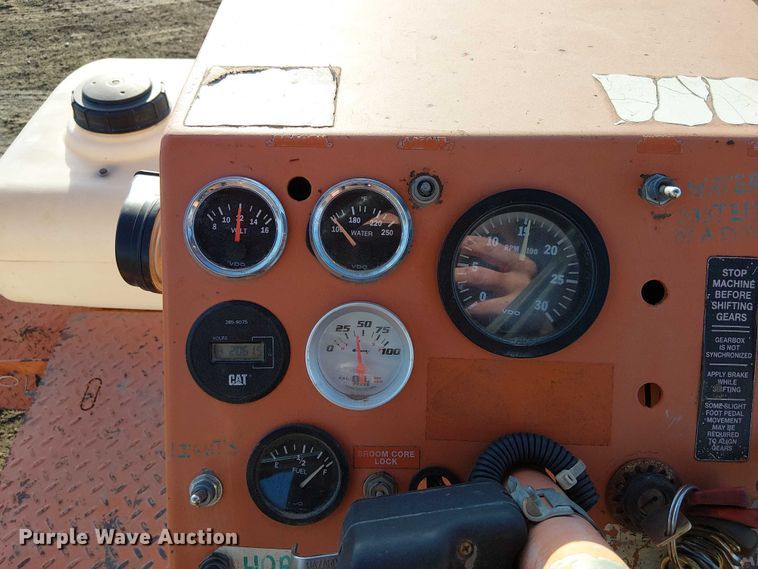 image for item FK0829 2006 Broce RJ 350 broom