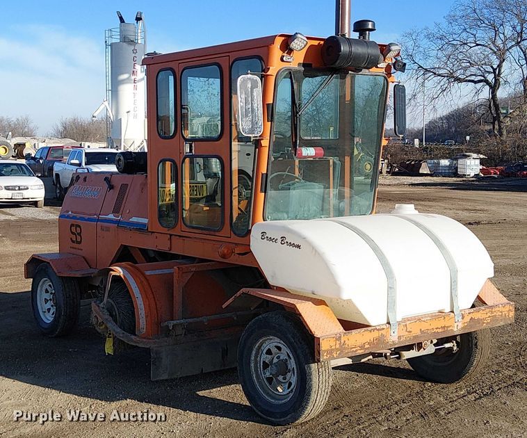 image for item FK0830 2006 Broce RJ 350 broom