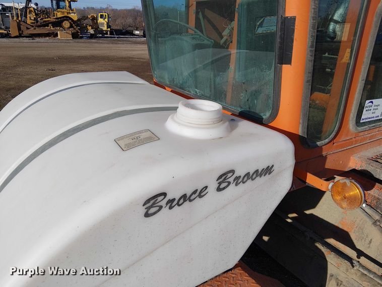 image for item FK0830 2006 Broce RJ 350 broom