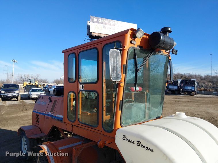 image for item FK0830 2006 Broce RJ 350 broom