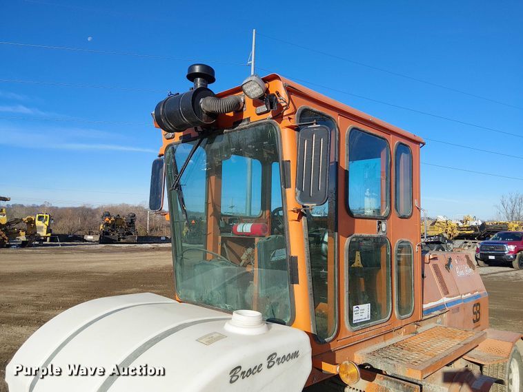 image for item FK0830 2006 Broce RJ 350 broom