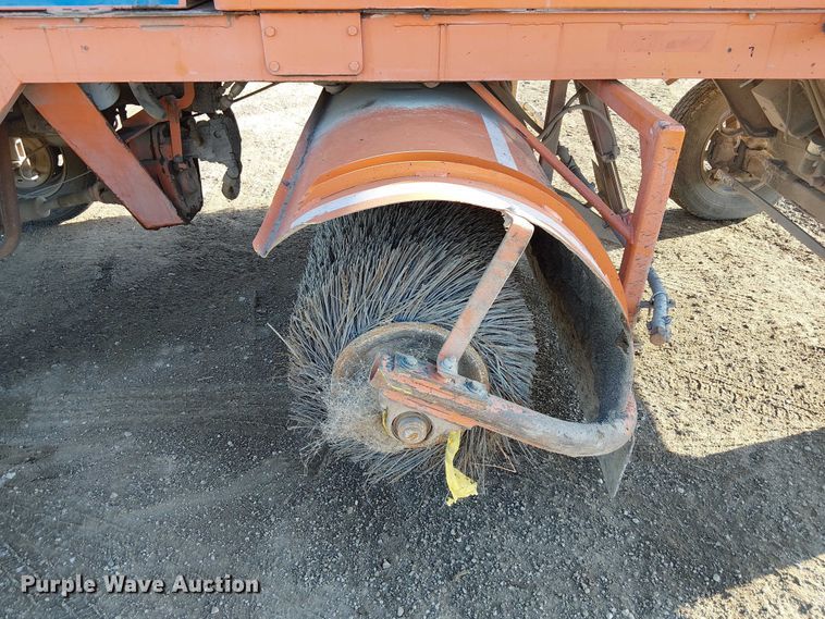 image for item FK0830 2006 Broce RJ 350 broom