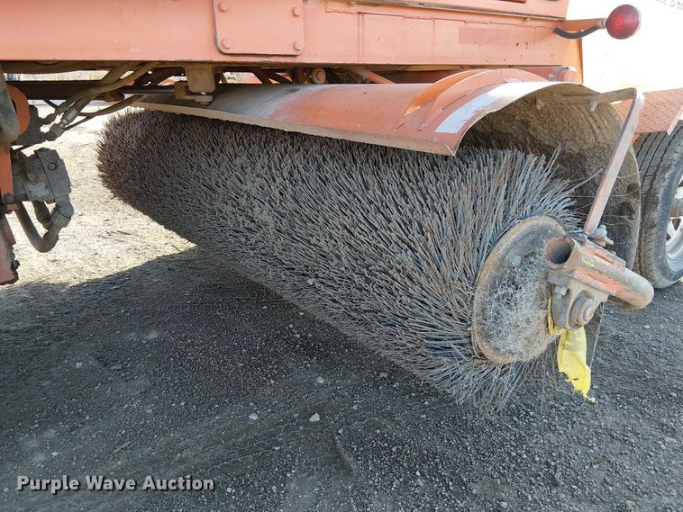 image for item FK0830 2006 Broce RJ 350 broom