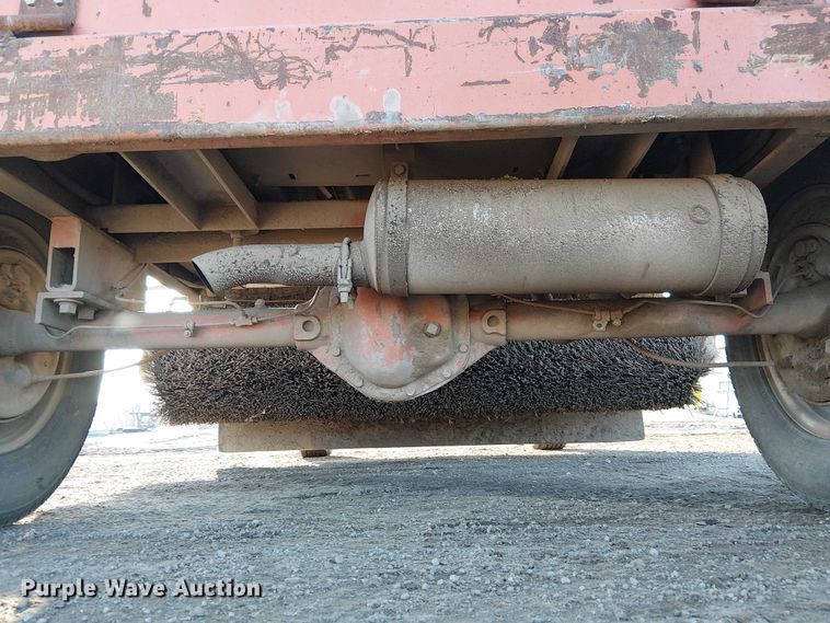 image for item FK0830 2006 Broce RJ 350 broom