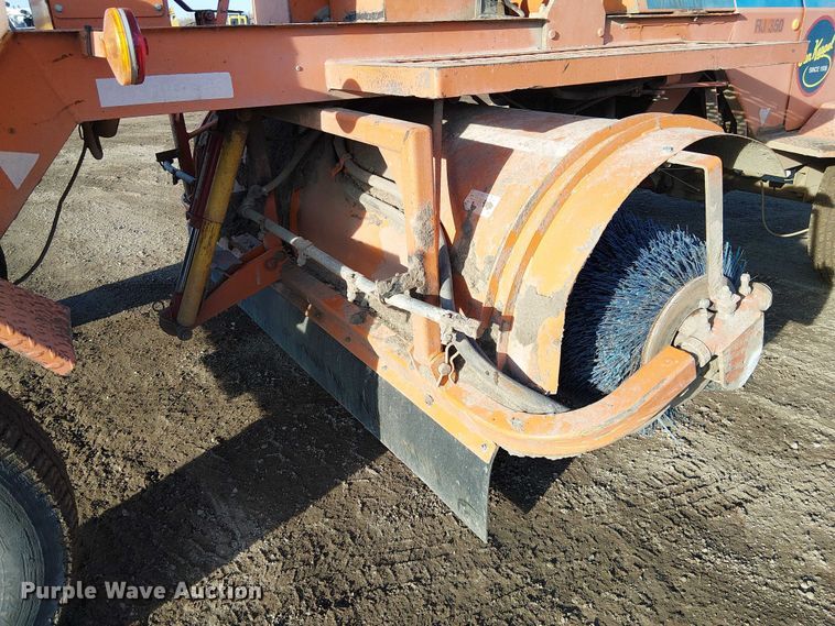 image for item FK0831 2007 Broce RJ 350 broom