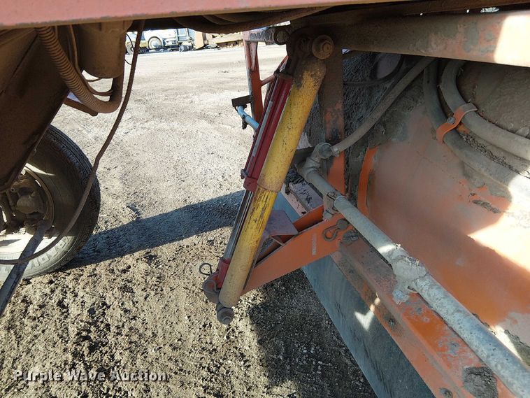 image for item FK0831 2007 Broce RJ 350 broom