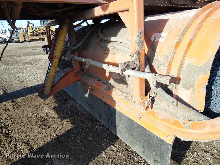 image for item FK0831 2007 Broce RJ 350 broom