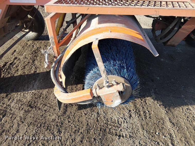 image for item FK0831 2007 Broce RJ 350 broom