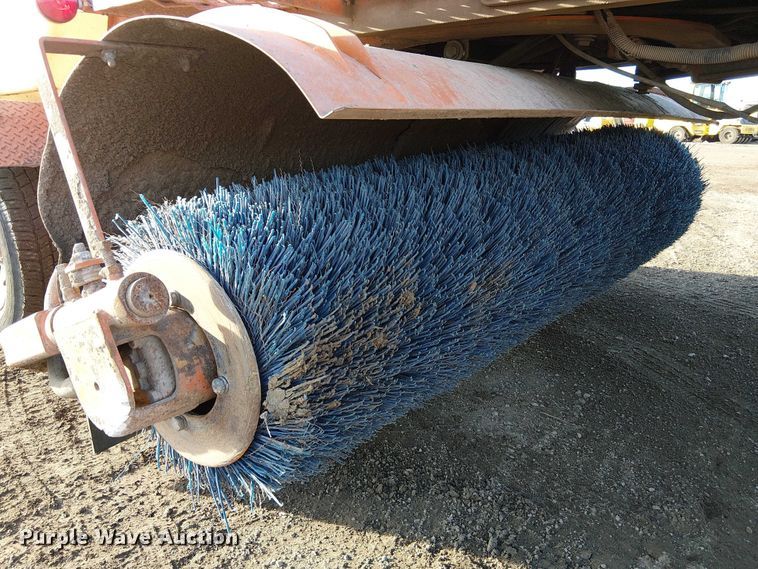 image for item FK0831 2007 Broce RJ 350 broom