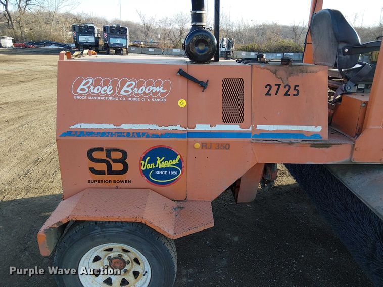 image for item FK0831 2007 Broce RJ 350 broom