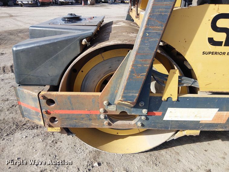 image for item FK0832 Hypac C766C double drum vibratory roller