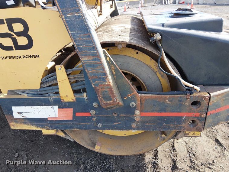 image for item FK0832 Hypac C766C double drum vibratory roller