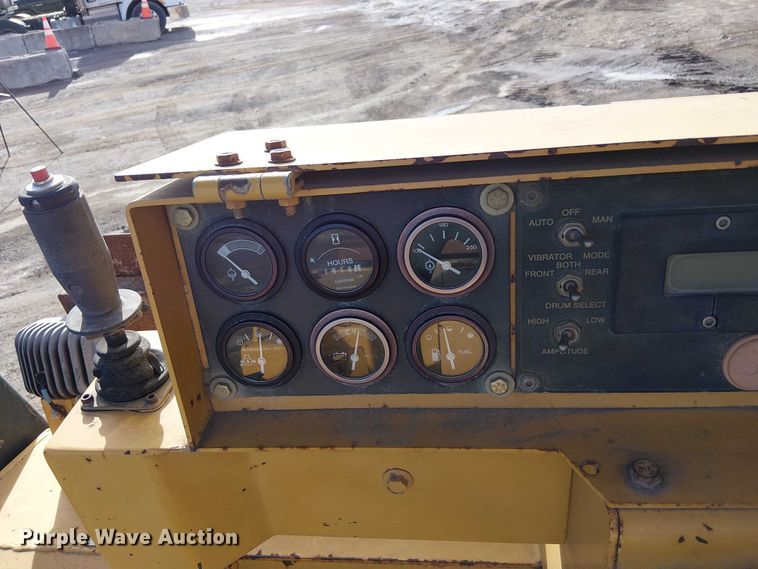 image for item FK0832 Hypac C766C double drum vibratory roller