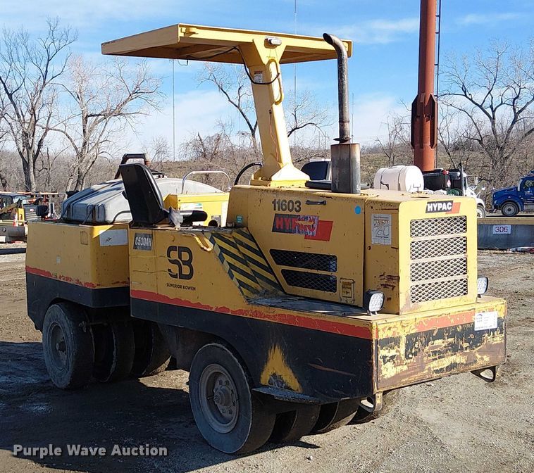 image for item FK0835 1999 Hypac C530AH pneumatic roller