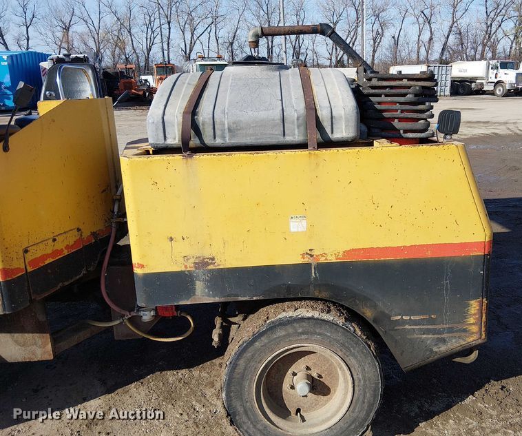 image for item FK0835 1999 Hypac C530AH pneumatic roller