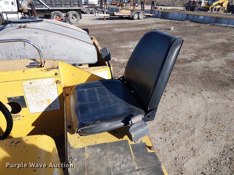 image for item FK0835 1999 Hypac C530AH pneumatic roller