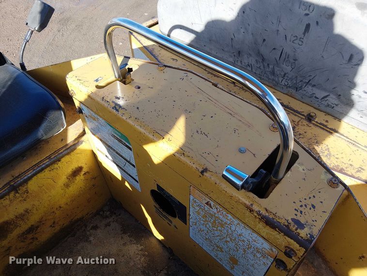 image for item FK0835 1999 Hypac C530AH pneumatic roller