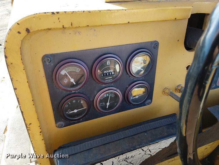 image for item FK0835 1999 Hypac C530AH pneumatic roller