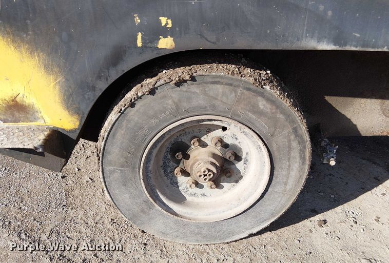 image for item FK0835 1999 Hypac C530AH pneumatic roller