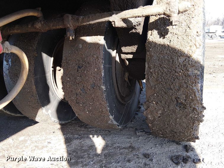 image for item FK0835 1999 Hypac C530AH pneumatic roller