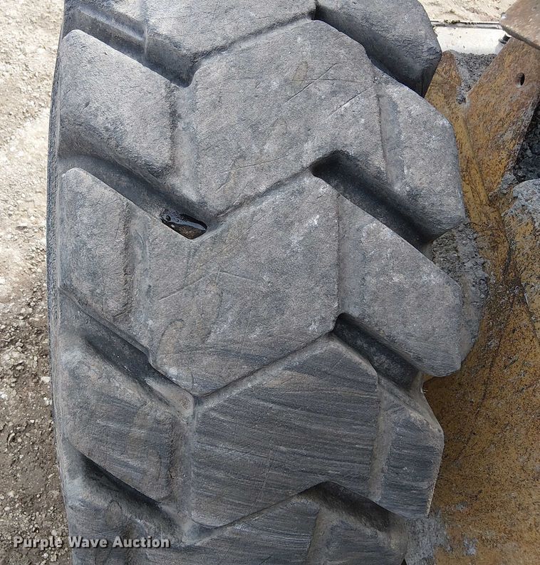 image for item FK0837 2008 Caterpillar 246C skid steer loader