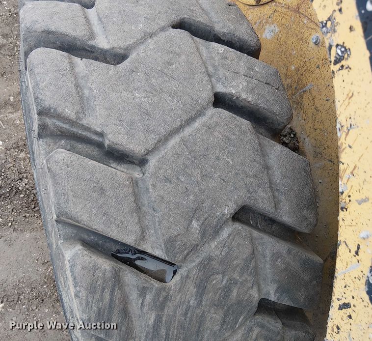 image for item FK0837 2008 Caterpillar 246C skid steer loader